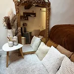 Studio Notre-Dame De Paris With Home Cinema